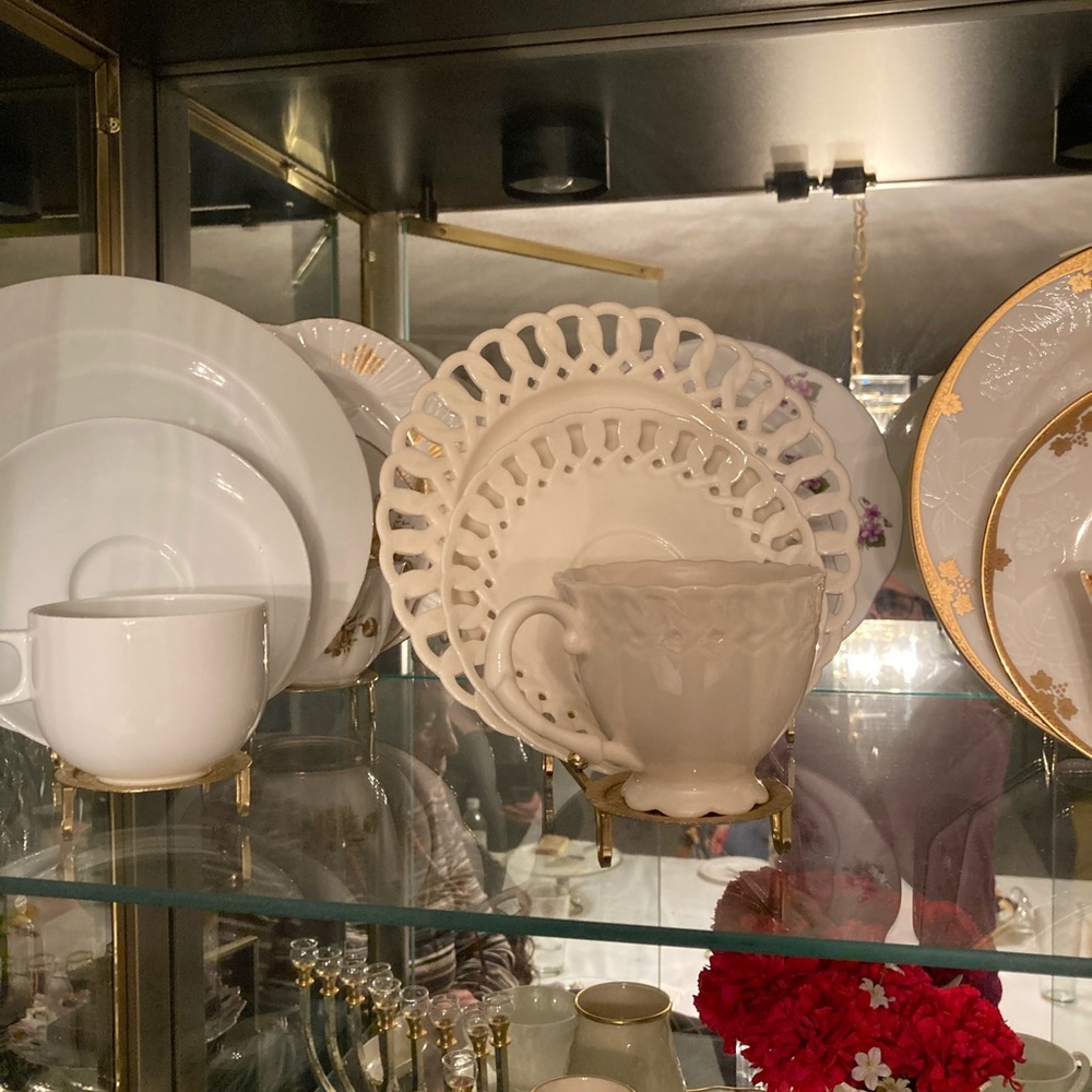 Pick a piece of crystal  or China and we’ll agree to a price. MESSAGE ME!! - Picture 3 of 7
